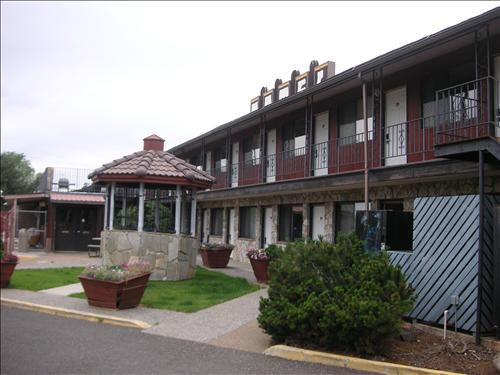 Richland Inn And Suites Exterior photo