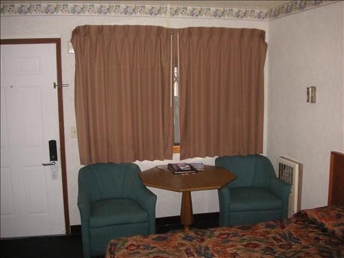 Richland Inn And Suites Room photo